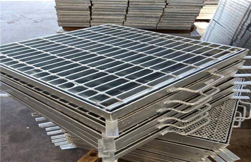 不锈钢格板,平台钢格板,重型钢格板等优质钢格板系列产品的专业制造